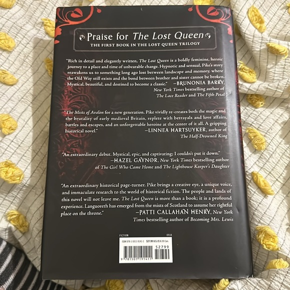 The lost queen by Signe Pike - Picture 3 of 3